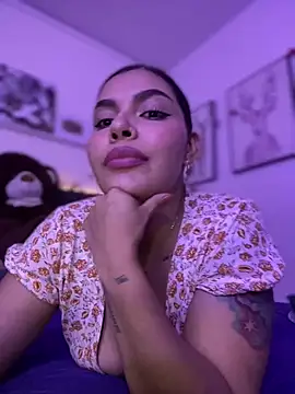 GigiiStone online show from 12-19-24, 03:40