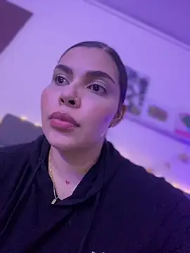 GigiiStone online show from 12-20-24, 04:42