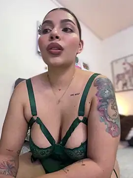 GigiiStone online show from 01-07-25, 11:03