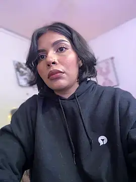 GigiiStone online show from 02-05-25, 10:22