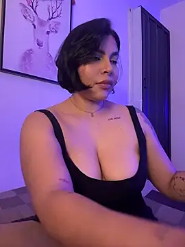 GigiiStone online show from 09-22-25, 07:49