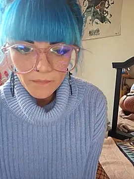 Snapshot of anyalikestosuck chatting on 10-10-25, 06:40 anyalikestosuck online show from 10-10-25, 06:40