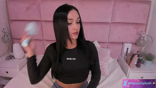 HannaTaylor online show from 10-07-25, 03:04