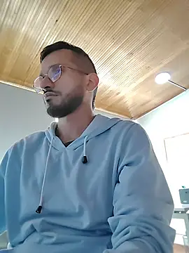 Snapshot of Andres_ramsey chatting on 11-10-25, 04:17 Andres ramsey online show from 11-10-25, 04:17