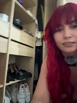 Snapshot of zafiro_mo0n chatting on 03-19-25, 03:09 zafiro mo0n online show from 03-19-25, 03:09