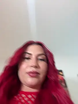 Snapshot of zafiro_mo0n chatting on 09-22-25, 10:34 zafiro mo0n online show from 09-22-25, 10:34