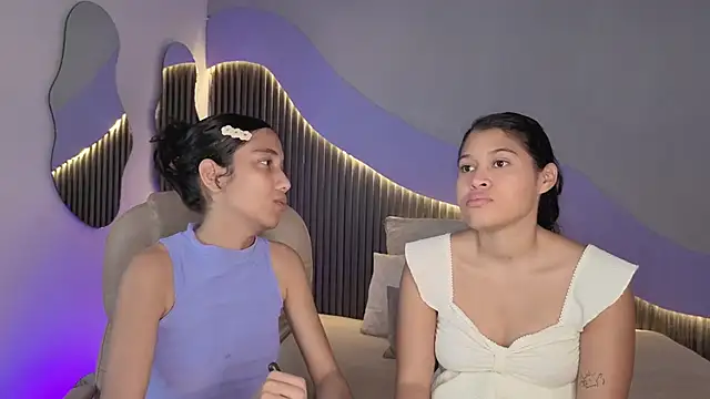 hot little bunny online show from 04-23-26, 09:28