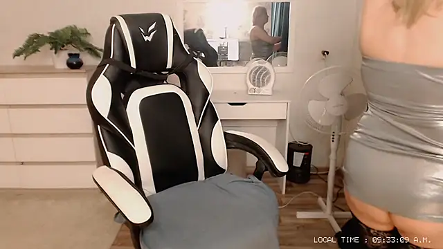 Snapshot of Lola_Richie chatting on 12-09-24, 04:34 Lola Richie online show from 12-09-24, 04:34