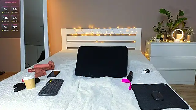 Snapshot of tanya_goddesss chatting on 03-03-25, 09:26 tanya goddesss online show from 03-03-25, 09:26