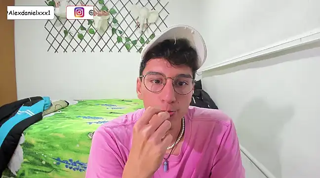 Snapshot of Jackson_Careyy chatting on 03-08-25, 11:18 Jackson Careyy online show from 03-08-25, 11:18