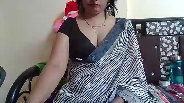 Snapshot of NautyBabe chatting on 10-08-25, 05:21 NautyBabe online show from 10-08-25, 05:21