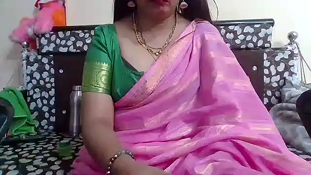 Snapshot of NautyBabe chatting on 11-30-25, 05:06 NautyBabe online show from 11-30-25, 05:06