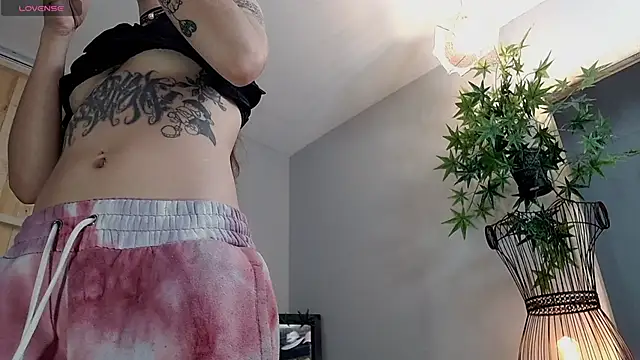 VickyJackson  online show from 01-12-25, 01:58