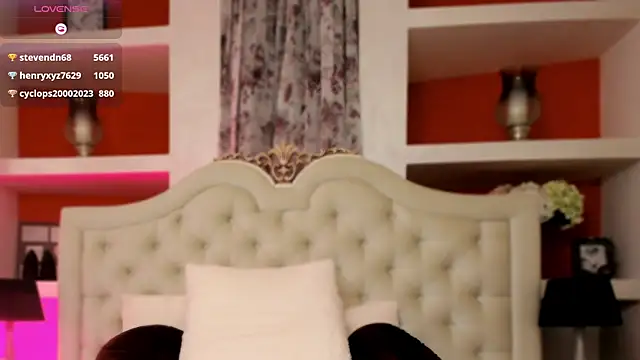 Snapshot of RagazzaBella chatting on 03-12-25, 11:31 RagazzaBella online show from 03-12-25, 11:31