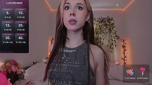 Snapshot of _eva__pleasure_ chatting on 09-30-25, 06:51 eva pleasure online show from 09-30-25, 06:51