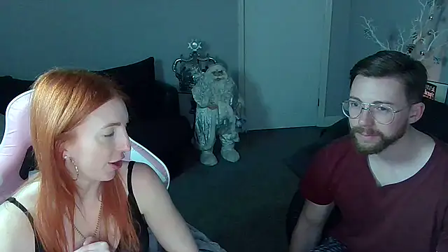 Snapshot of Red_firesquirt chatting on 12-26-24, 09:15 Red firesquirt online show from 12-26-24, 09:15