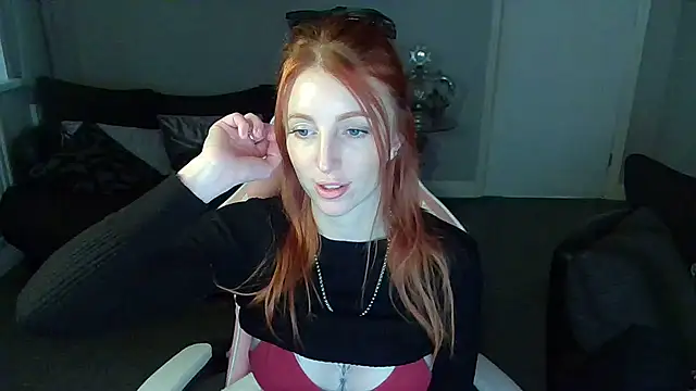 Snapshot of Red_firesquirt chatting on 01-06-25, 02:25 Red firesquirt online show from 01-06-25, 02:25