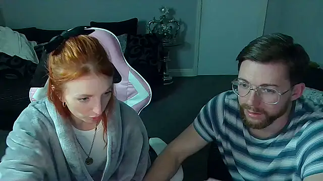 Snapshot of Red_firesquirt chatting on 01-13-25, 09:42 Red firesquirt online show from 01-13-25, 09:42