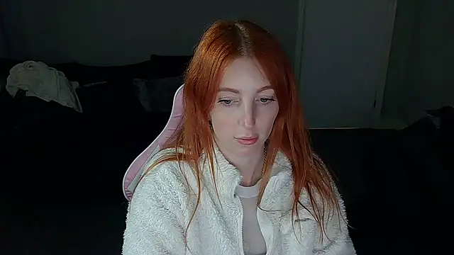 Snapshot of Red_firesquirt chatting on 01-15-25, 02:35 Red firesquirt online show from 01-15-25, 02:35