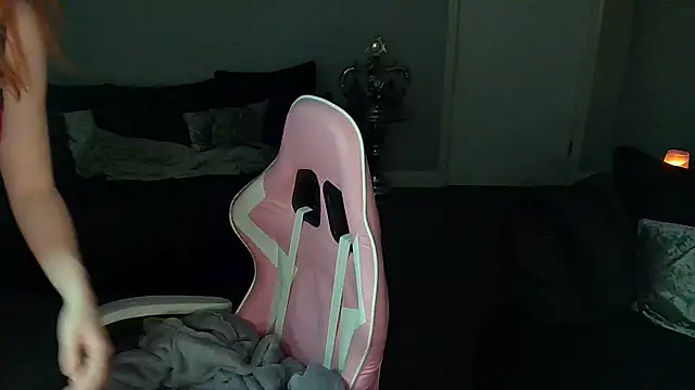 Snapshot of Red_firesquirt chatting on 01-23-25, 09:29 Red firesquirt online show from 01-23-25, 09:29