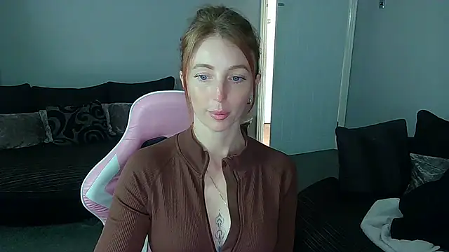 Red firesquirt online show from 04-28-26, 01:05