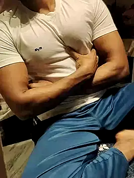 Snapshot of xxxhugedick0001 chatting on 03-07-25, 06:33 xxxhugedick0001 online show from 03-07-25, 06:33