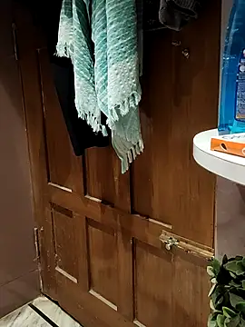 Snapshot of xxxhugedick0001 chatting on 10-23-25, 08:13 xxxhugedick0001 online show from 10-23-25, 08:13