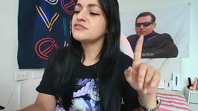 LovelyAzucena online show from 04-25-26, 02:47