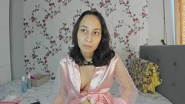 Snapshot of Alisagold90 chatting on 02-18-25, 07:43 Alisagold90 online show from 02-18-25, 07:43