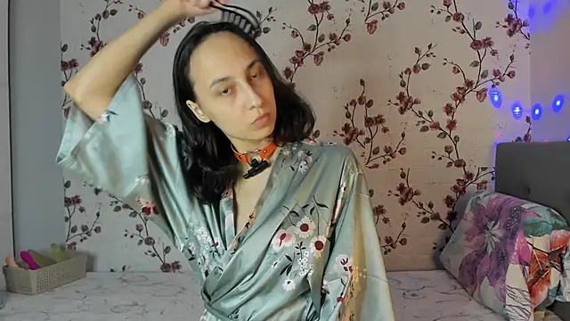 Alisagold90 online show from 12-20-25, 09:05