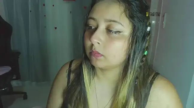 Emilyy Collinss online show from 12-04-24, 06:39