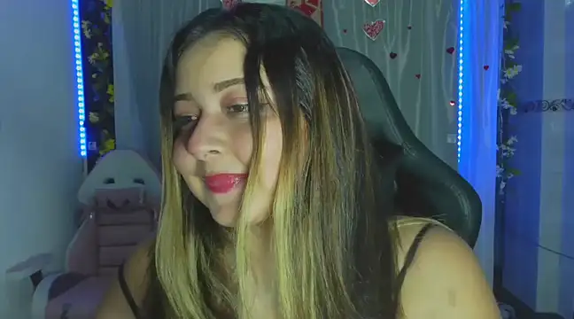 Emilyy Collinss online show from 12-11-24, 05:04