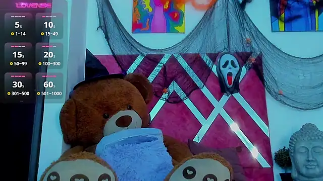 Snapshot of JacoLive chatting on 10-25-25, 10:04 JacoLive online show from 10-25-25, 10:04