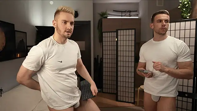 Snapshot of enjoy_me chatting on 02-18-25, 04:16 enjoy me online show from 02-18-25, 04:16