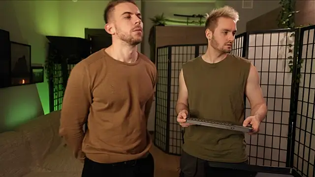 Snapshot of enjoy_me chatting on 03-19-25, 03:51 enjoy me online show from 03-19-25, 03:51