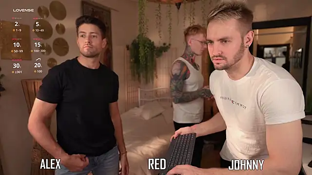 Snapshot of enjoy_me chatting on 09-15-25, 03:34 enjoy me online show from 09-15-25, 03:34