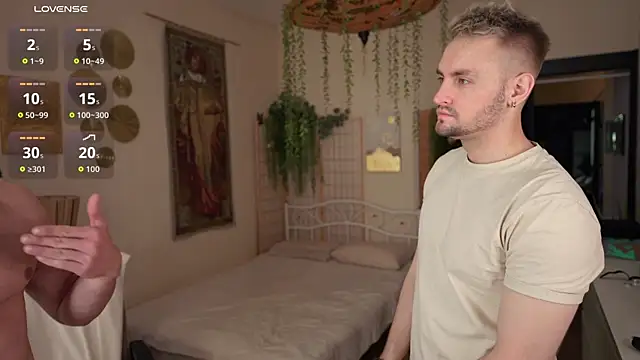 Snapshot of enjoy_me chatting on 09-25-25, 09:46 enjoy me online show from 09-25-25, 09:46