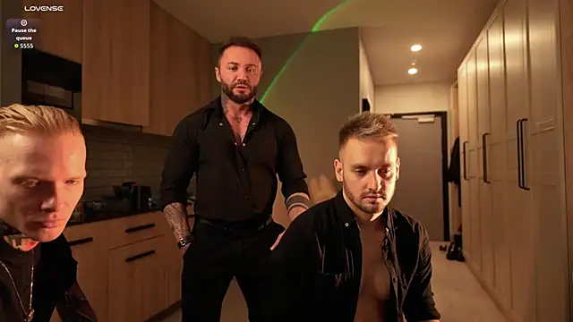 Snapshot of enjoy_me chatting on 10-18-25, 03:46 enjoy me online show from 10-18-25, 03:46