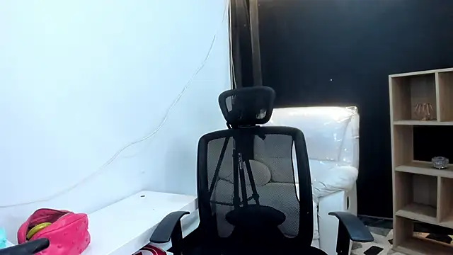 CelesteBrucee online show from 12-19-24, 04:13