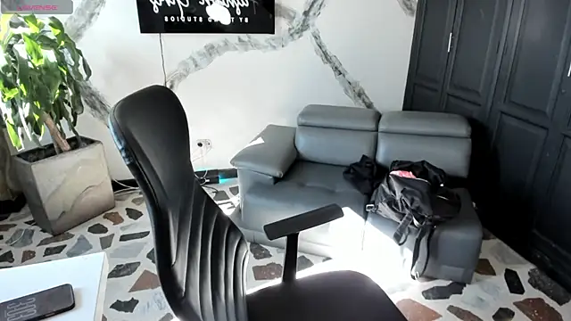 Snapshot of CelesteBrucee chatting on 12-01-25, 08:03 CelesteBrucee online show from 12-01-25, 08:03