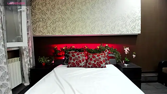 Snapshot of Donna_Evans chatting on 12-28-24, 11:59 Donna Evans online show from 12-28-24, 11:59