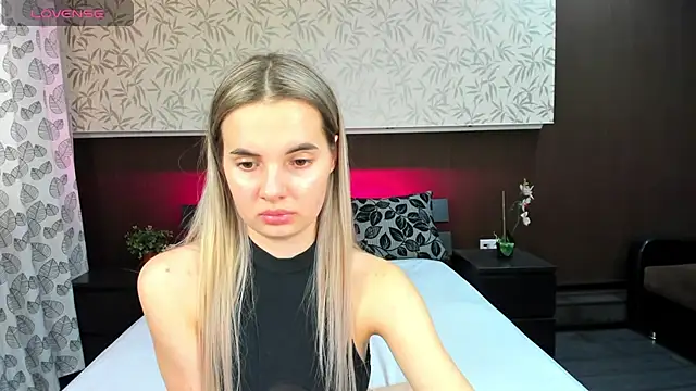 Snapshot of Donna_Evans chatting on 01-23-25, 12:04 Donna Evans online show from 01-23-25, 12:04