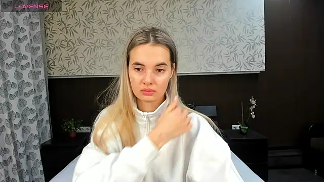 Snapshot of Donna_Evans chatting on 01-24-25, 12:09 Donna Evans online show from 01-24-25, 12:09