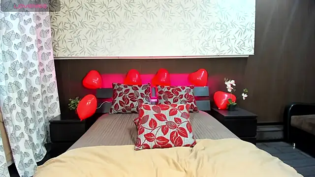 Snapshot of Donna_Evans chatting on 02-17-25, 03:04 Donna Evans online show from 02-17-25, 03:04