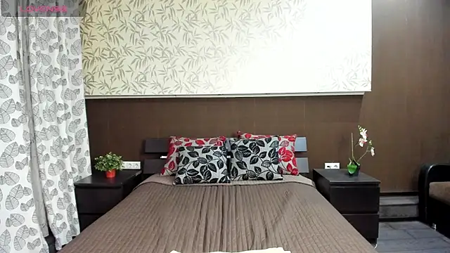 Snapshot of Donna_Evans chatting on 03-21-25, 11:56 Donna Evans online show from 03-21-25, 11:56