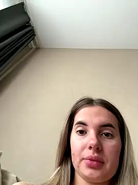 Snapshot of Donna_Evans chatting on 10-04-25, 02:09 Donna Evans online show from 10-04-25, 02:09