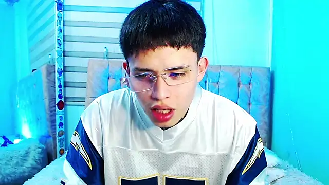  justinmoon2 online show from 06-04-26, 05:13