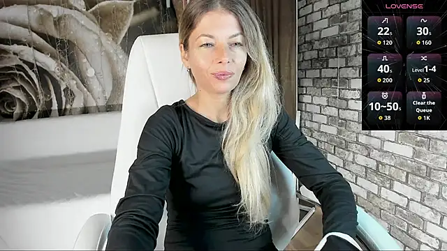 Eva Melow online show from 09-19-25, 01:56