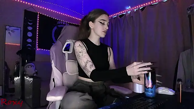 Snapshot of wet_dream_ chatting on 02-09-26, 08:18 wet dream online show from 02-09-26, 08:18