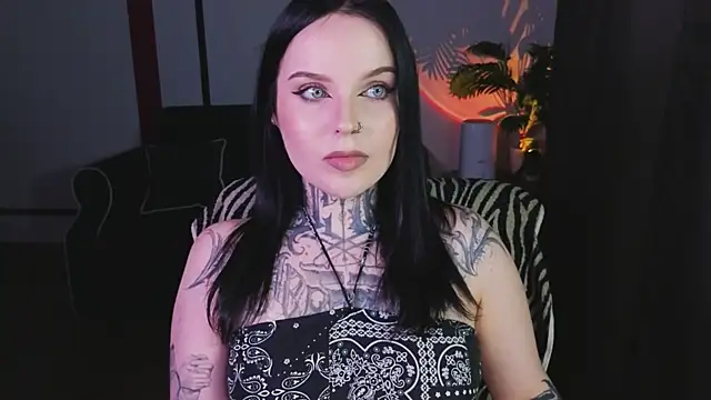 Snapshot of ATOMIC-KETCHUP chatting on 01-06-26, 02:15 ATOMIC-KETCHUP online show from 01-06-26, 02:15